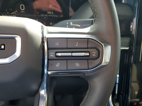 Certified 2025 GMC Yukon XL Denali image 35