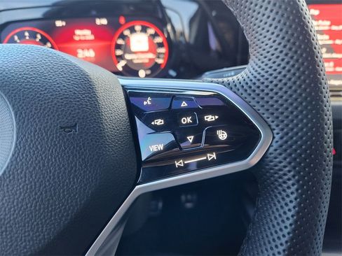 Used 2022 Volkswagen GTI SE image 28