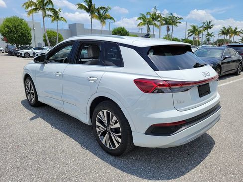 Used 2025 Audi Q4 e-tron Premium RWD image 4
