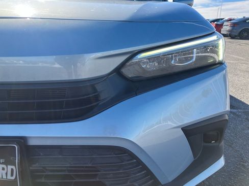 Certified 2022 Honda Civic EX image 28