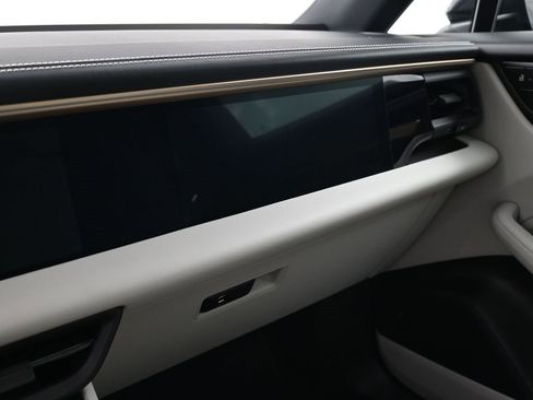 Used 2024 Porsche Macan 4 Electric image 22