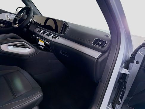 New 2026 Mercedes-Benz GLE 53 AMG 4MATIC Coupe image 32