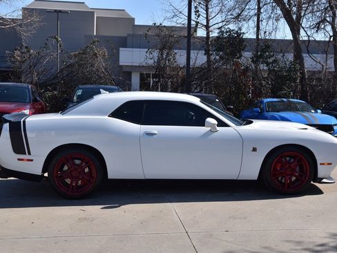 Used 2022 Dodge Challenger R/T Scat Pack w/ Plus Package image 6