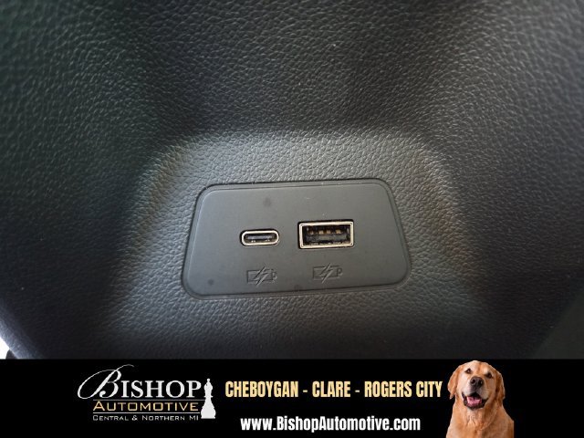 Used 2024 Buick Envision Preferred AWD/4WD image 13