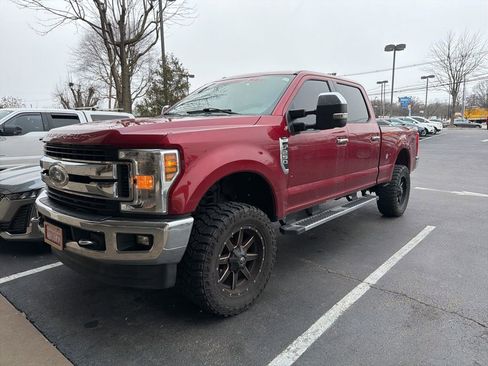 Used 2018 Ford F250 XLT w/ XLT Premium Package image 2