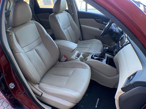 Used 2018 Nissan Rogue SL w/ Premium Package image 25