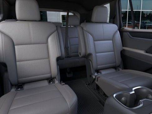 New 2026 GMC Acadia Elevation w/ Elevation Premium Package AWD/4WD image 17