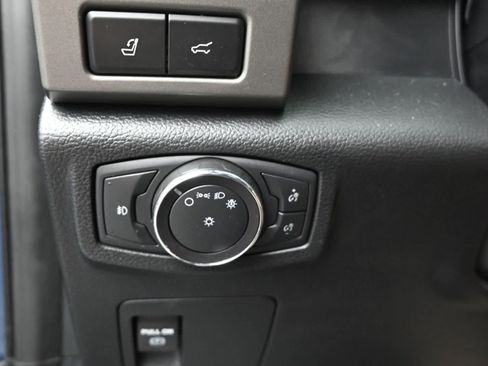 Used 2020 Ford Expedition XLT w/ Equipment Group 202A AWD/4WD image 22