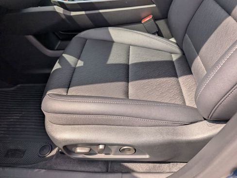 New 2026 Chevrolet Equinox LT w/ Convenience Package II image 22