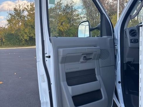 New 2026 Ford E-350 and Econoline 350 Super Duty w/ Power Equipment Group image 32