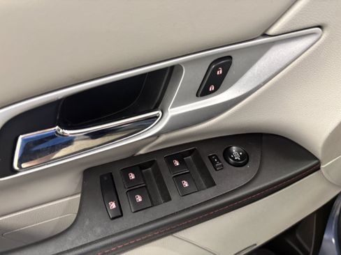 Used 2012 GMC Terrain SLT FWD image 22