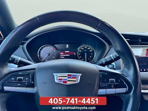 Used 2020 Cadillac XT4 Premium Luxury FWD image 31