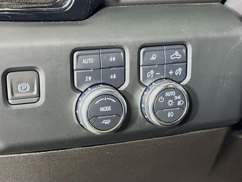Used 2024 GMC Sierra 1500 AT4 AWD/4WD image 15