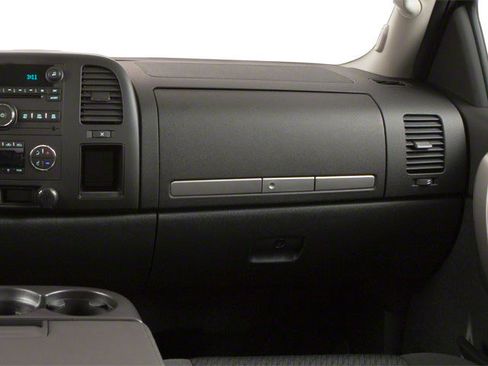 Used 2013 Chevrolet Silverado 2500 LT AWD/4WD image 20