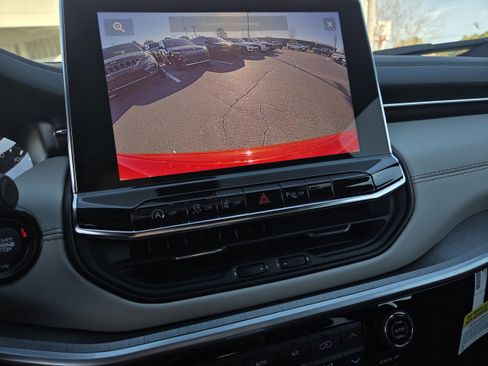 New 2026 Jeep Compass Limited image 8