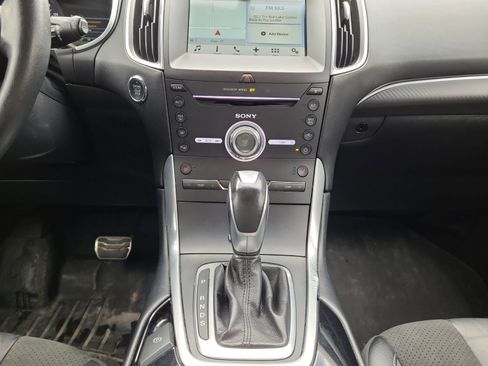 Used 2018 Ford Edge Sport w/ Technology Package AWD/4WD image 11