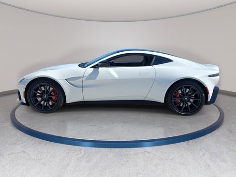 Used 2023 Aston Martin V8 Vantage Coupe image 9