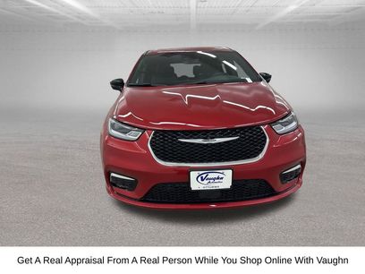 New 2026 Chrysler Pacifica Select