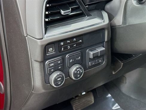 Used 2025 Chevrolet Suburban RST w/ RST Capability Package AWD/4WD image 13