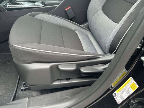 New 2026 Chevrolet TrailBlazer LT w/ Midnight Edition FWD image 16