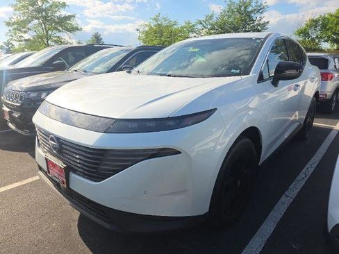 Used 2025 Nissan Murano SV FWD image 1