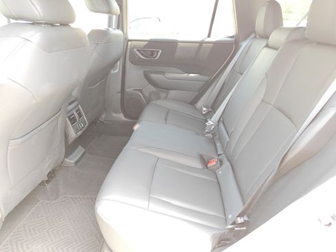Used 2026 Subaru Outback Premium AWD/4WD image 16