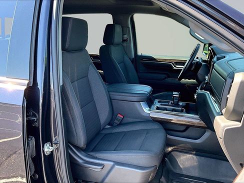 Used 2025 GMC Sierra 1500 Elevation AWD/4WD image 8
