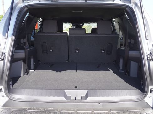 New 2026 Toyota 4Runner SR5 RWD image 7