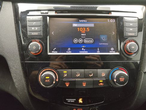 Used 2020 Nissan Rogue S FWD image 25