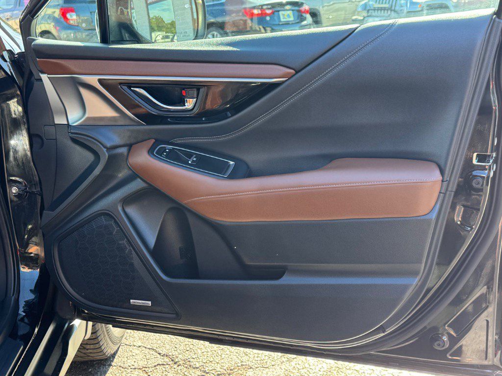 Used 2021 Subaru Outback Touring AWD/4WD image 19