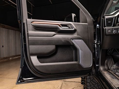 Used 2024 GMC Sierra 3500 Denali w/ Denali Reserve Package image 29