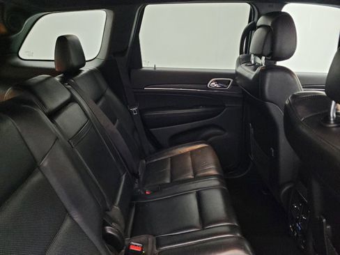 Used 2019 Jeep Grand Cherokee Limited w/ Luxury Group II image 19