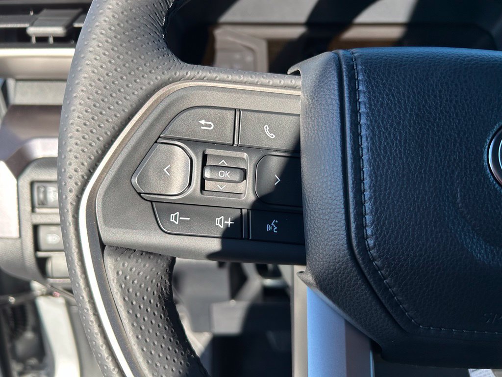 Used 2026 Toyota 4Runner SR5 AWD/4WD image 16