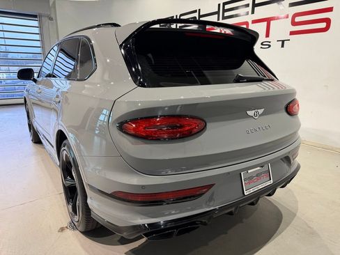 Used 2022 Bentley Bentayga AWD/4WD image 8