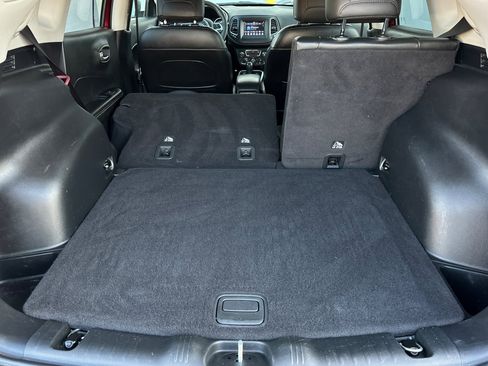 Used 2021 Jeep Compass Latitude image 15