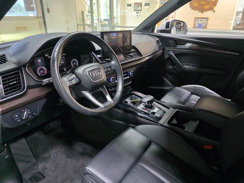 Used 2023 Audi Q5 2.0T Premium Plus w/ Premium Plus Package AWD/4WD image 16