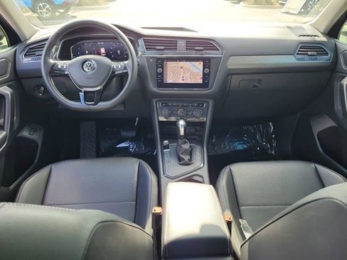 Used 2021 Volkswagen Tiguan SEL FWD image 13