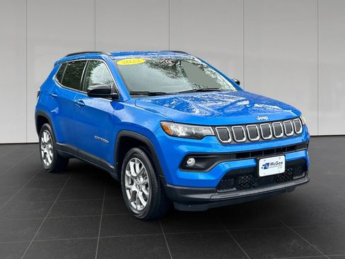 Used 2022 Jeep Compass Latitude AWD/4WD image 7