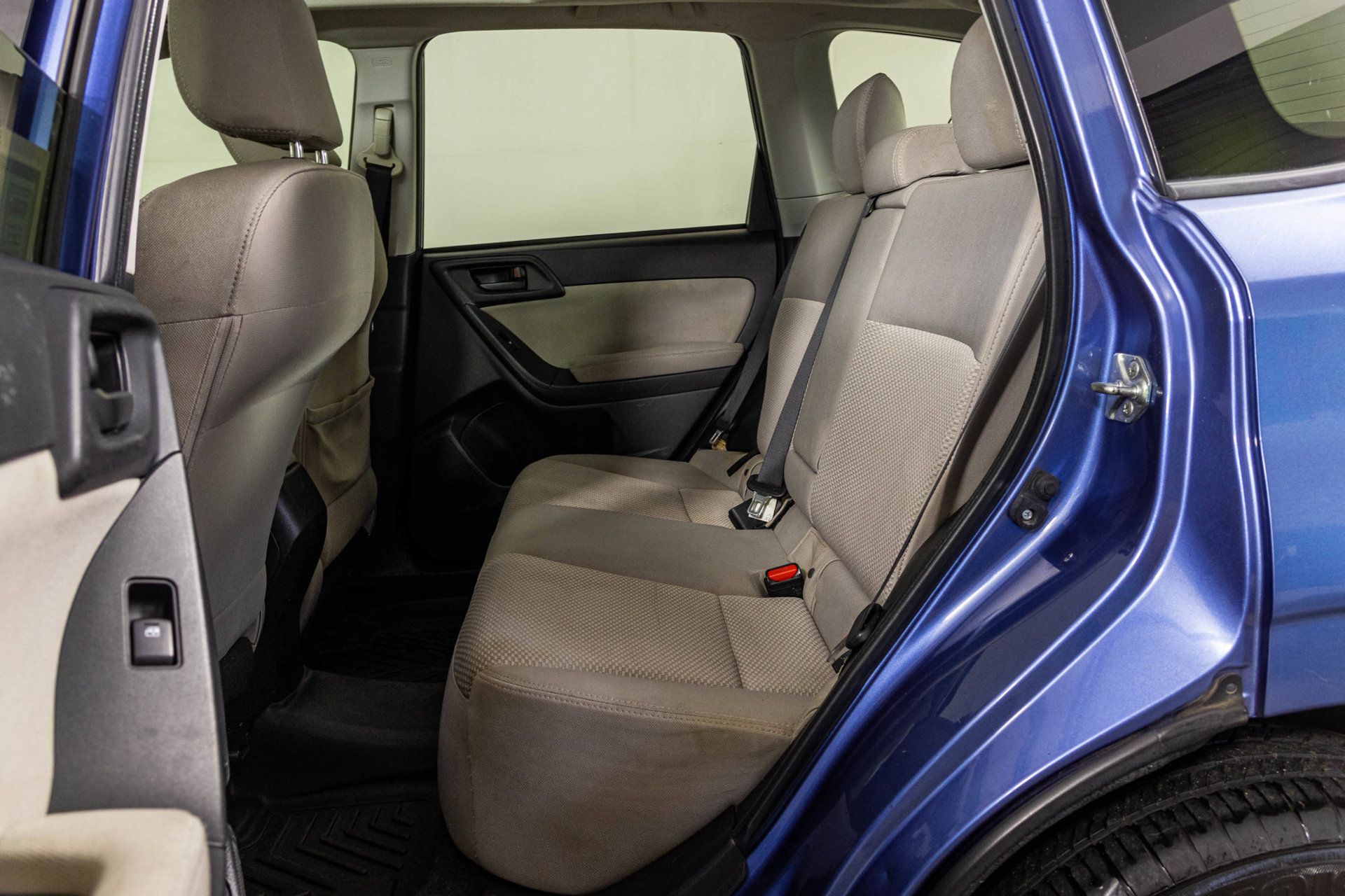 Used 2015 Subaru Forester 2.5i Premium w/ All-Weather Package AWD/4WD image 40