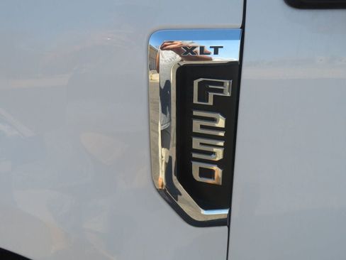 Used 2019 Ford F250 XLT AWD/4WD image 13