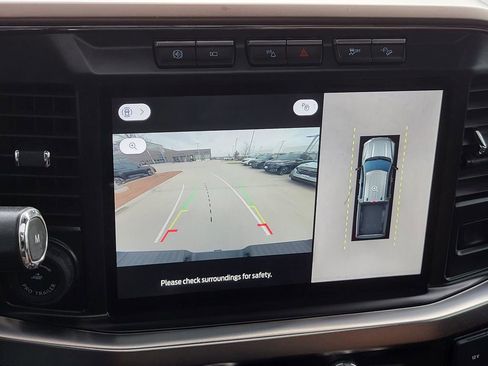 Used 2023 Ford F250 King Ranch w/ FX4 Off-Road Package image 25