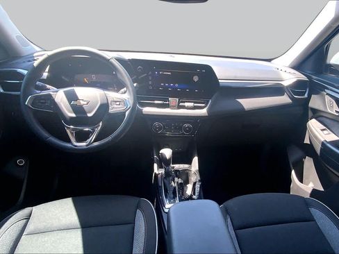 Used 2026 Chevrolet TrailBlazer LT w/ Convenience Package FWD image 15
