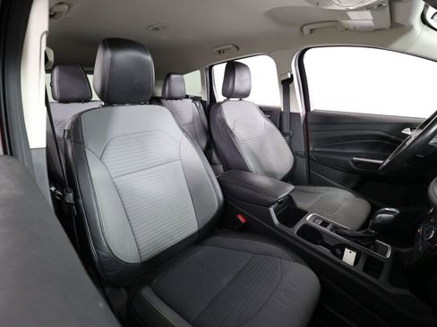Used 2019 Ford Escape SE image 23