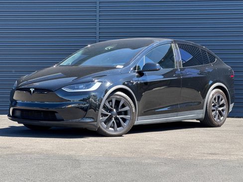 Used 2024 Tesla Model X AWD/4WD image 2