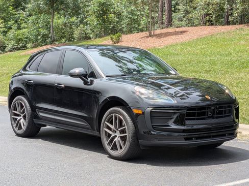 Certified 2026 Porsche Macan AWD/4WD image 25