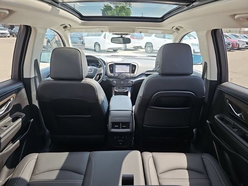 Used 2024 GMC Terrain Denali w/ Denali Premium Package AWD/4WD image 31