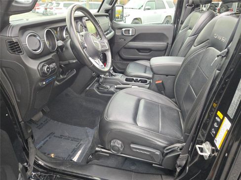 Used 2022 Jeep Wrangler Unlimited Sahara w/ Cold Weather Group image 23