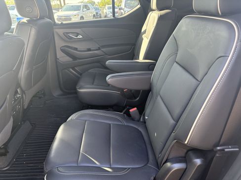Certified 2023 Chevrolet Traverse Premier w/ Redline Edition image 9
