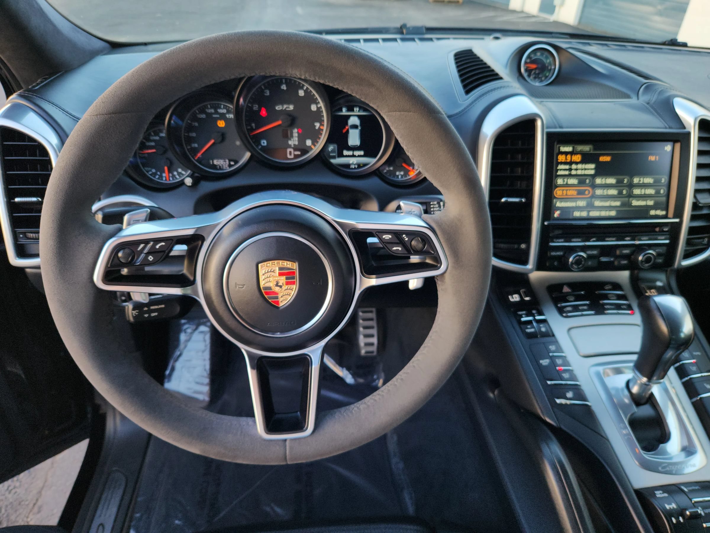 Used 2016 Porsche Cayenne GTS w/ Premium Package Plus AWD/4WD image 12