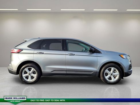 Certified 2023 Ford Edge SE image 9